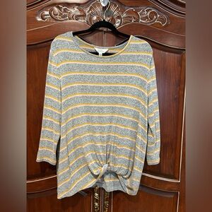 Market & Spruce Gray and Yellow Striped Long Sleeve Lightweight Sweater